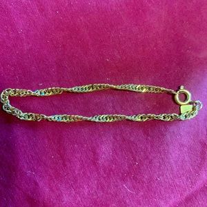 Little girl bracelet gold tone